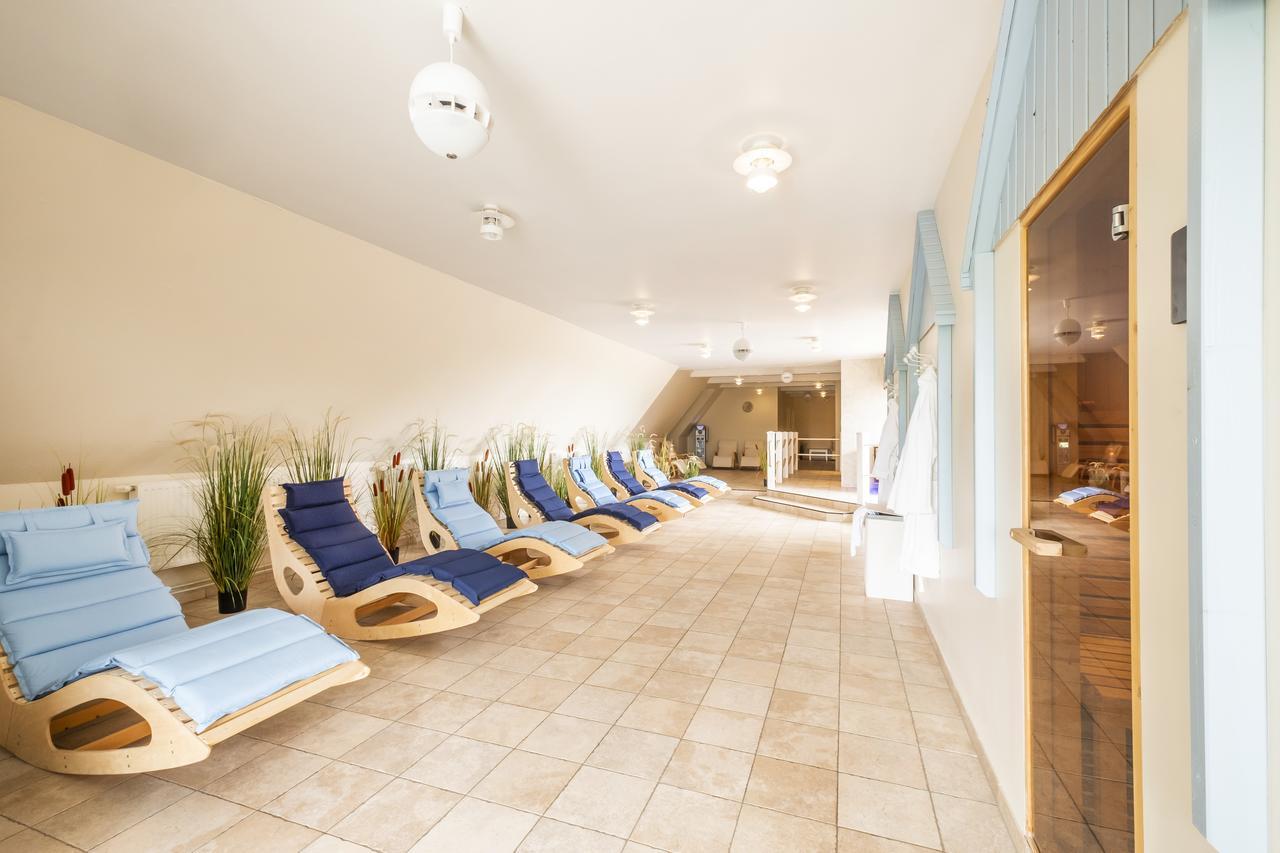 Hotel, Restaurant, Cafe Pharisaeerhof - Nordseeurlaub Mit Hund Nordstrand Exterior photo